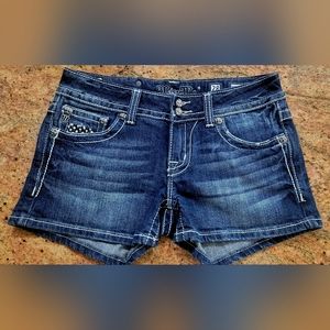 Miss Me Shorts size 28